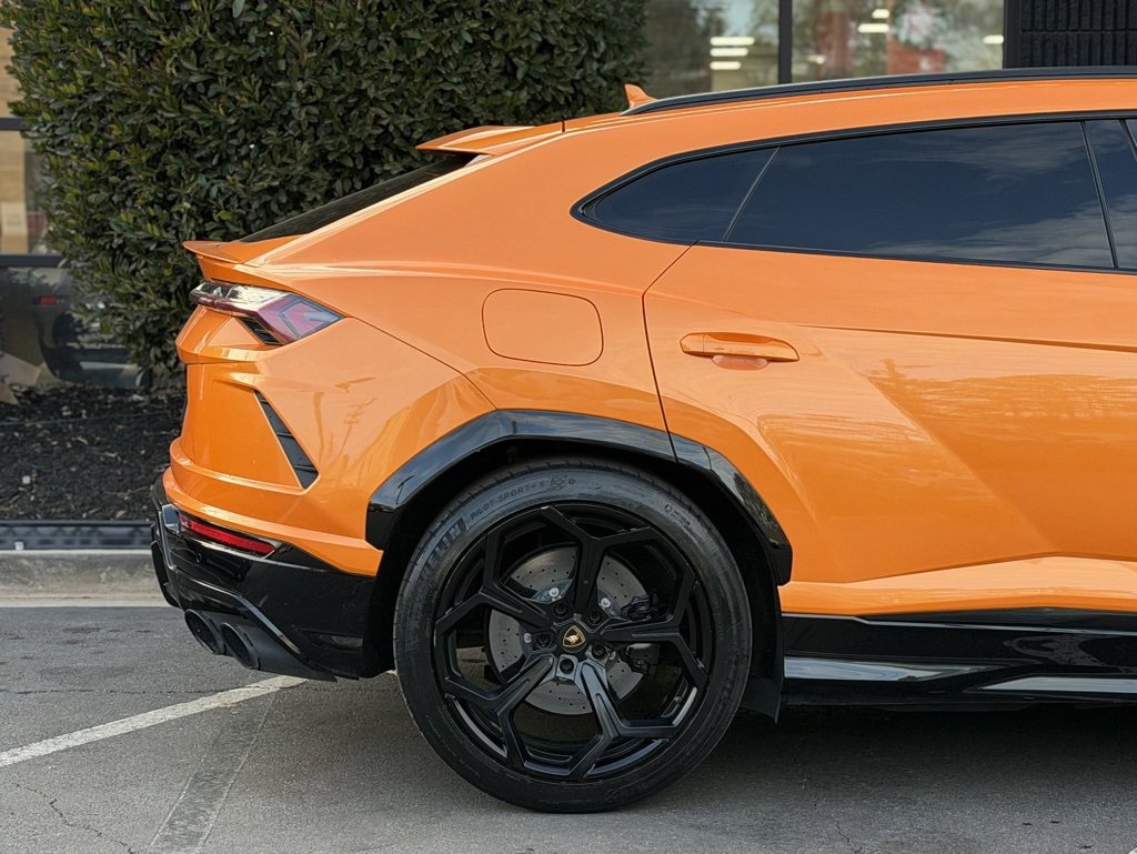 Used 2021 Lamborghini Urus image 22