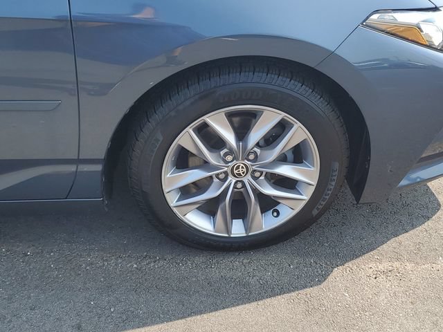 Used 2021 Toyota Avalon XLE w/ Moonroof Package FWD image 6