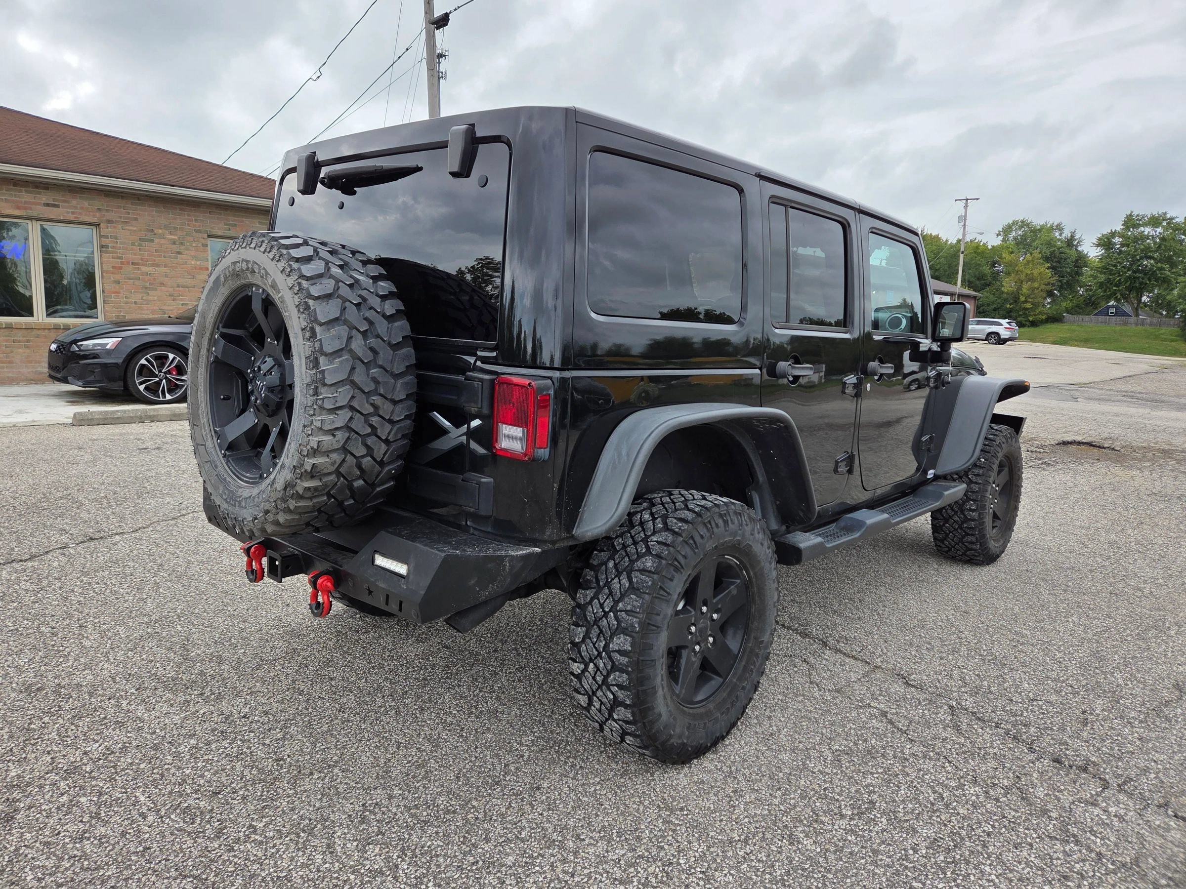 Used 2015 Jeep Wrangler Unlimited Sahara w/ Quick Order Package 24X AWD/4WD image 5