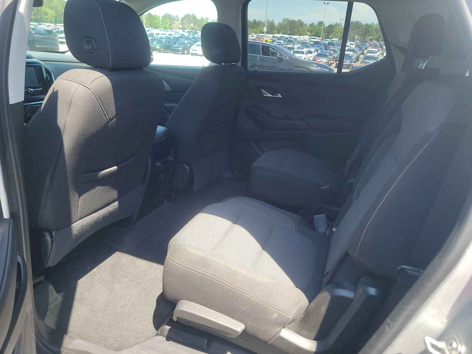 Used 2019 Chevrolet Traverse LT FWD image 19
