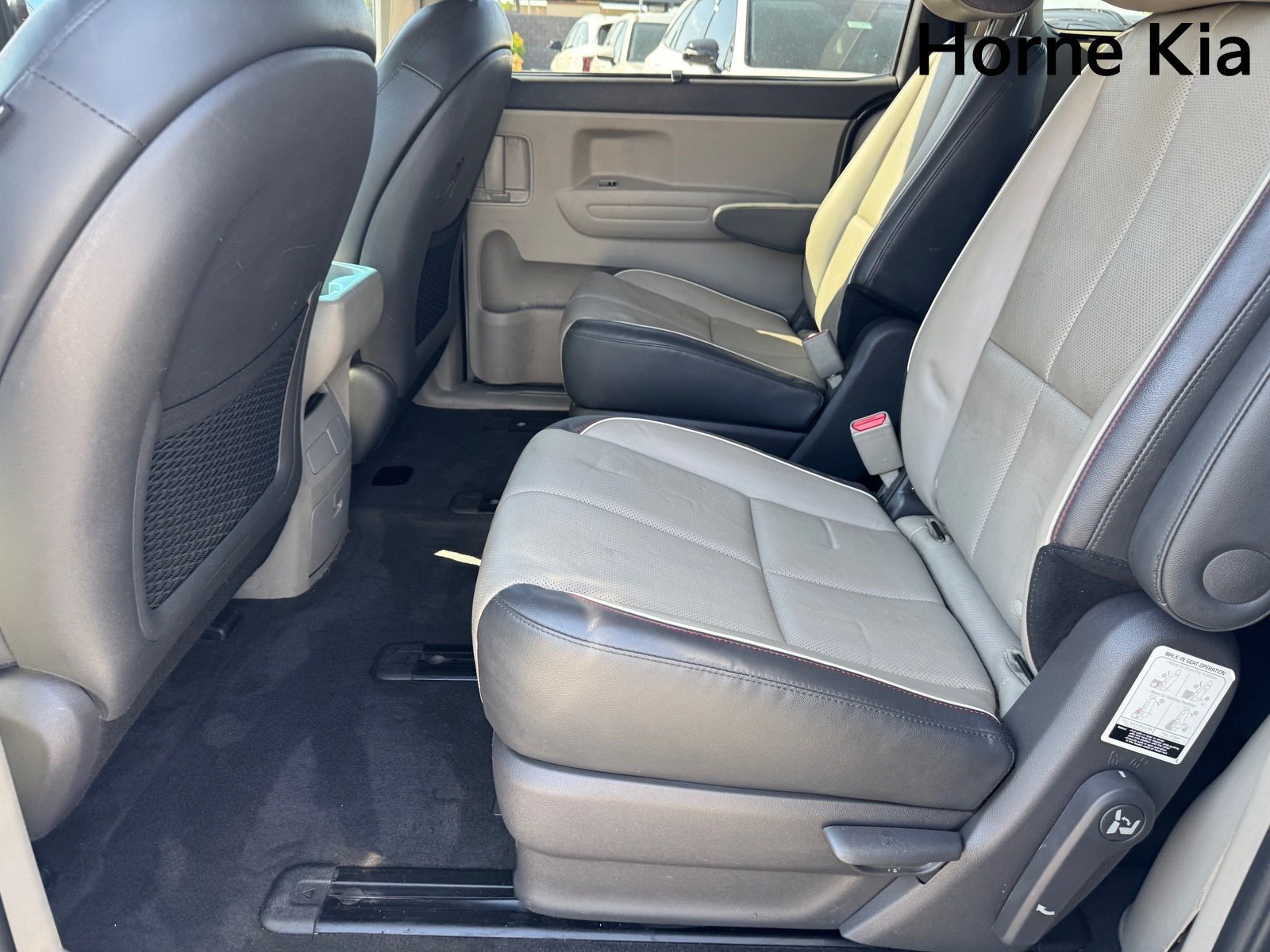 Used 2018 Kia Sedona LX w/ LX Essentials Premium Package FWD image 13