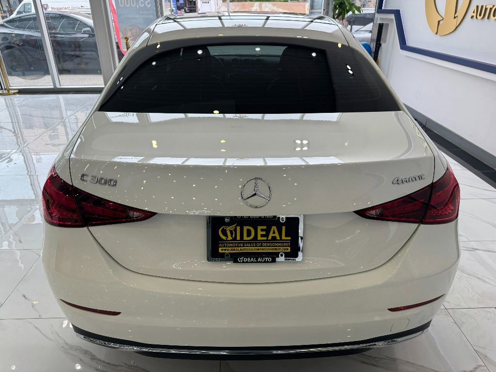 Used 2022 Mercedes-Benz C 300 4MATIC Sedan image 5