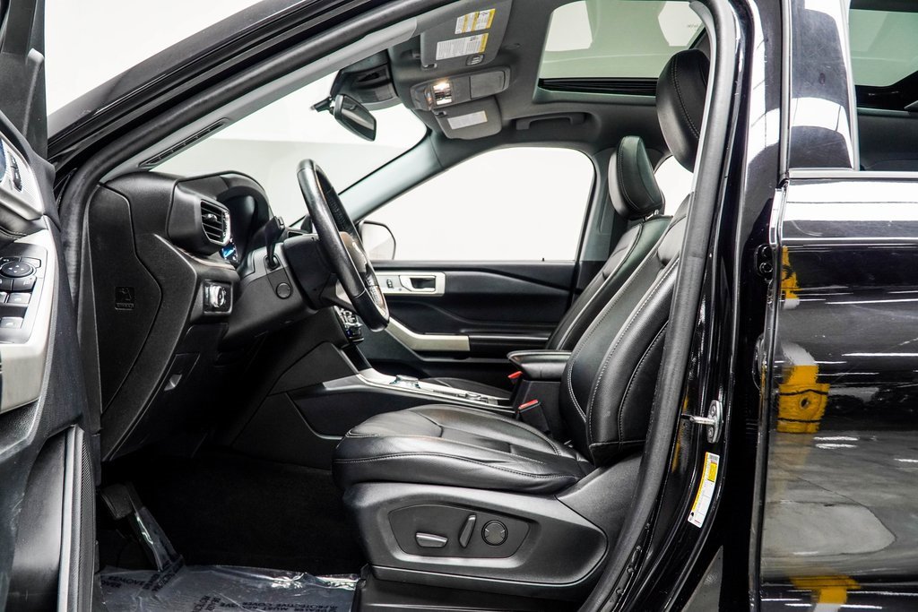 Used 2022 Ford Explorer Limited w/ Equipment Group 301A image 37