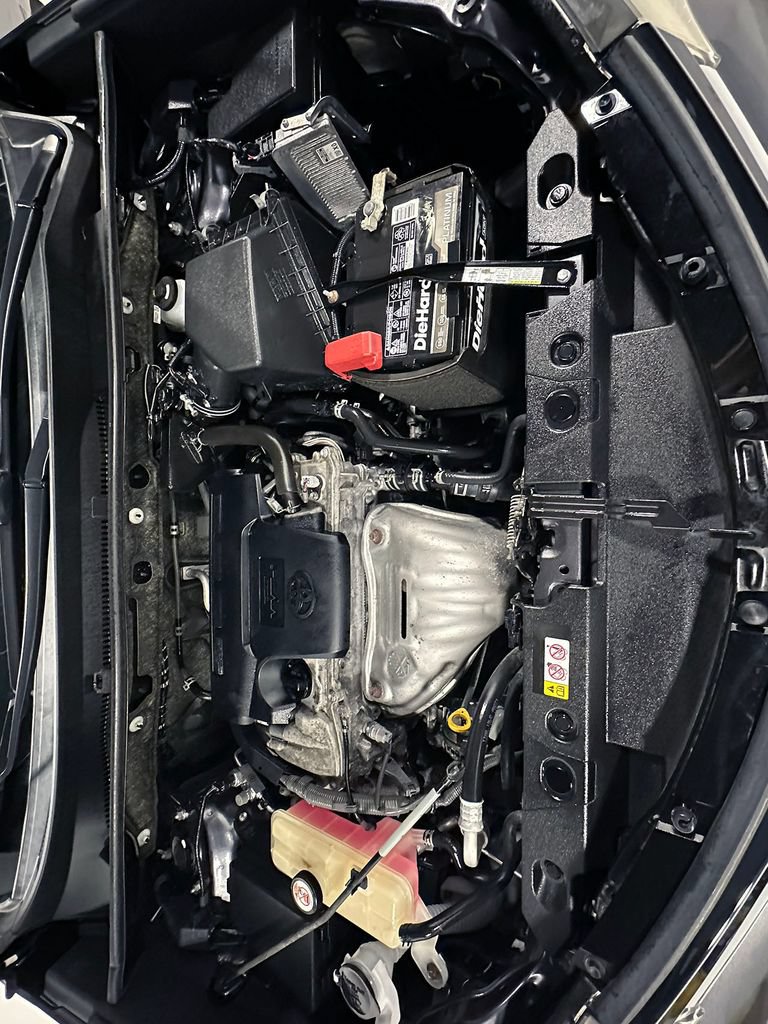 Used 2018 Toyota RAV4 LE w/ All Weather Liner Package AWD/4WD image 34