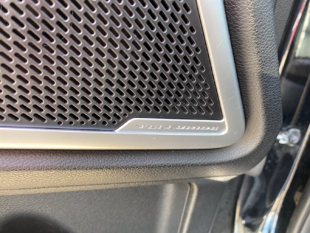 Used 2020 Kia Telluride S FWD image 19