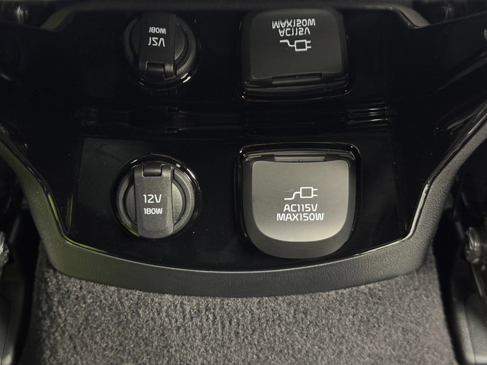 Used 2025 Kia Sorento SX Prestige w/ Sage Leather Package image 37