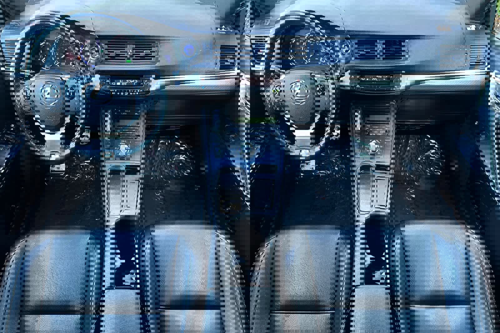 Used 2015 Lexus CT 200h w/ F Sport w/Nuluxe Interior image 3