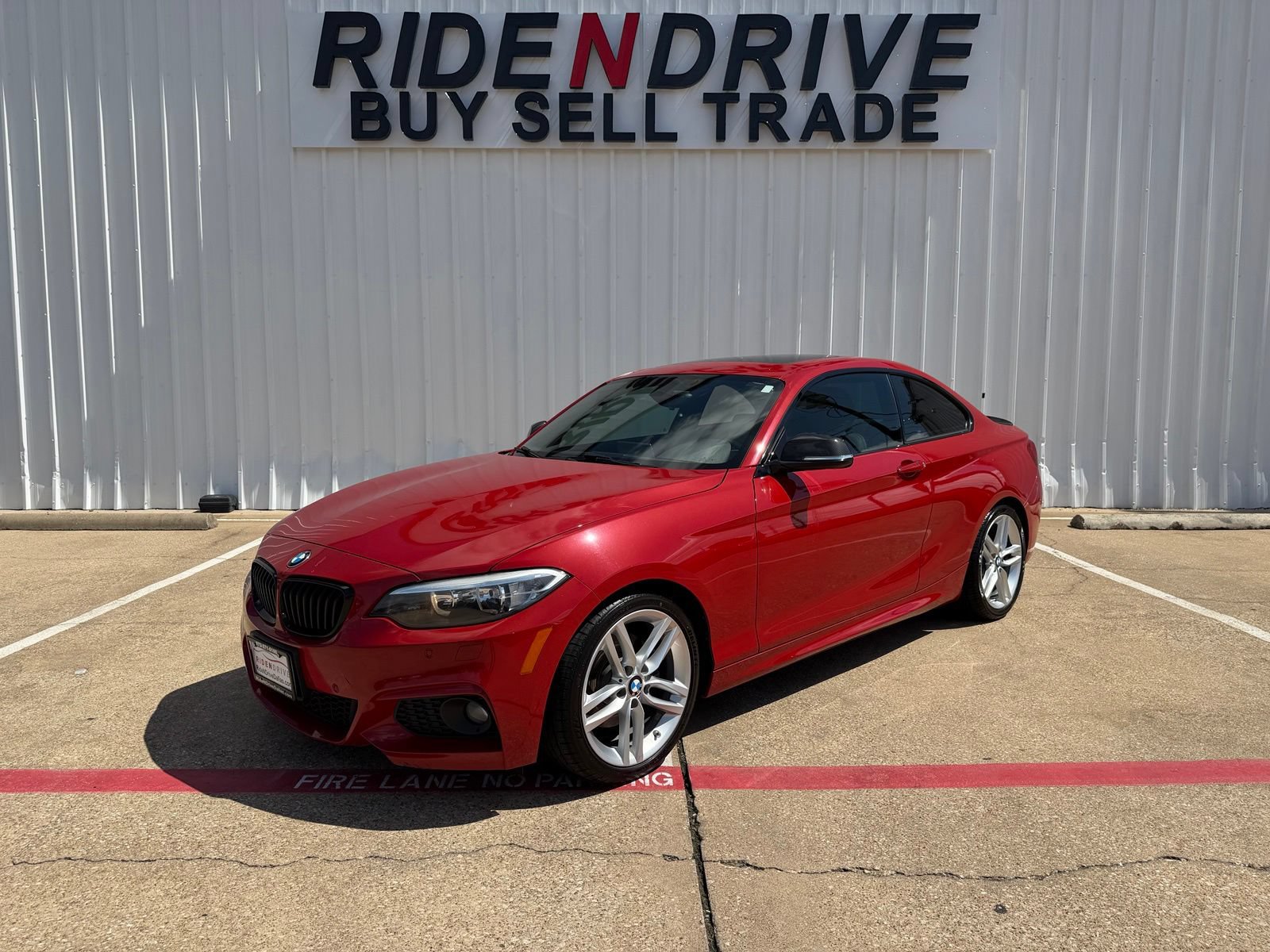 Used 2017 BMW 230i Coupe RWD image 1