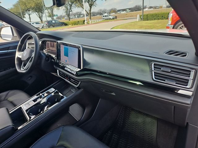 Used 2024 Volkswagen Atlas Cross Sport SEL R-Line image 28