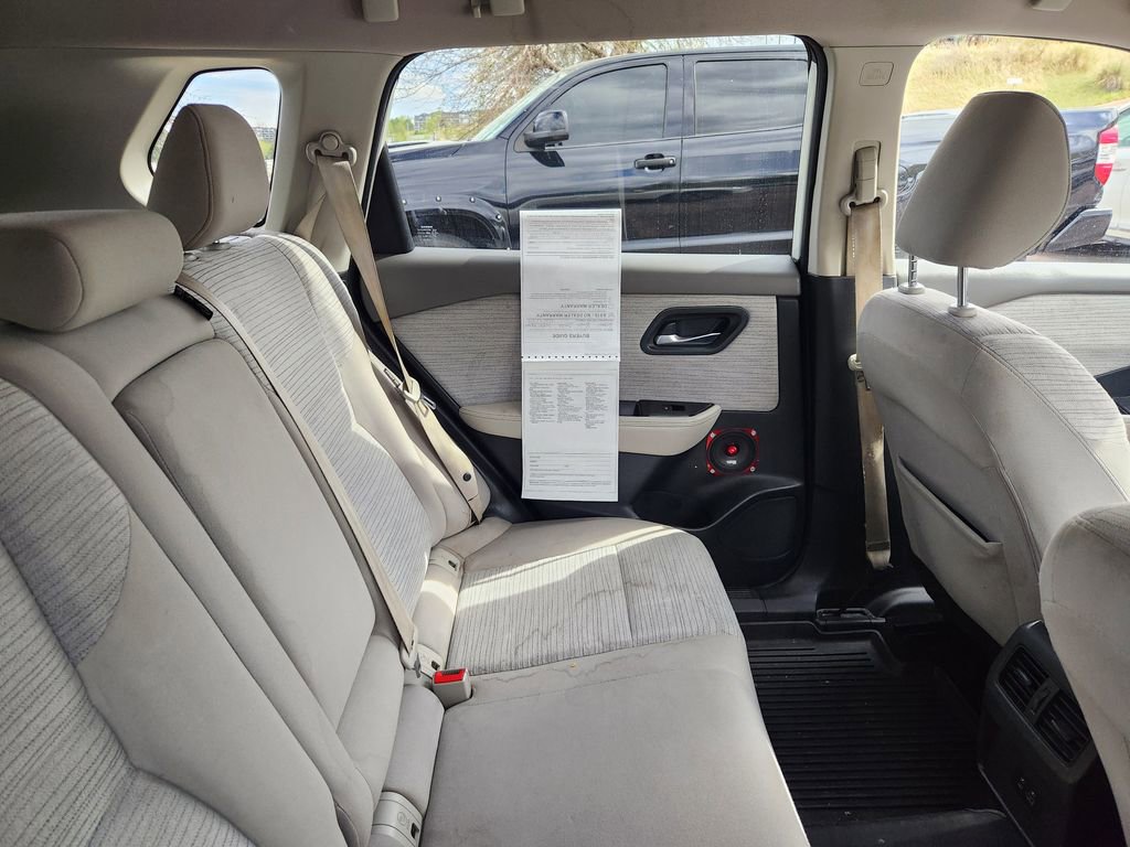 Used 2022 Nissan Rogue SV image 24