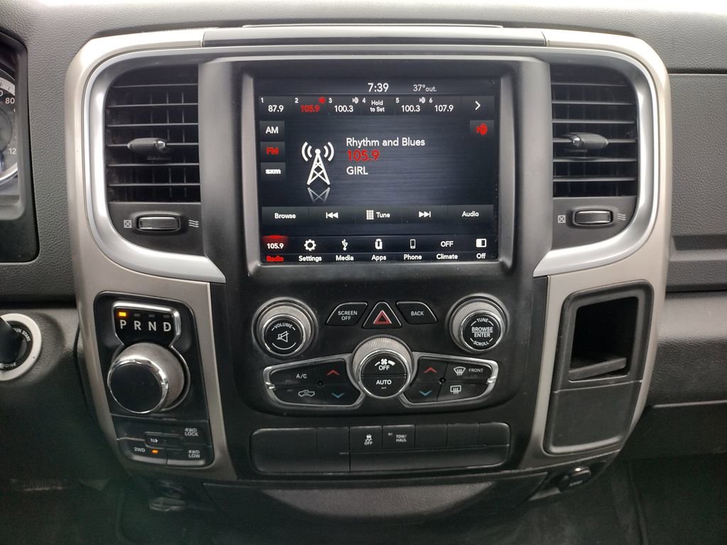 Used 2019 RAM 1500 Classic SLT image 4