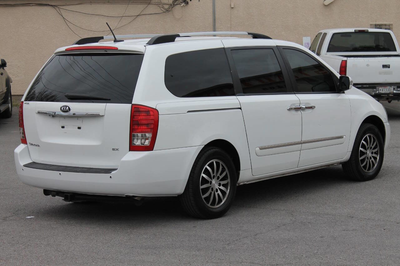 Used 2012 Kia Sedona EX w/ Luxury Pkg image 8