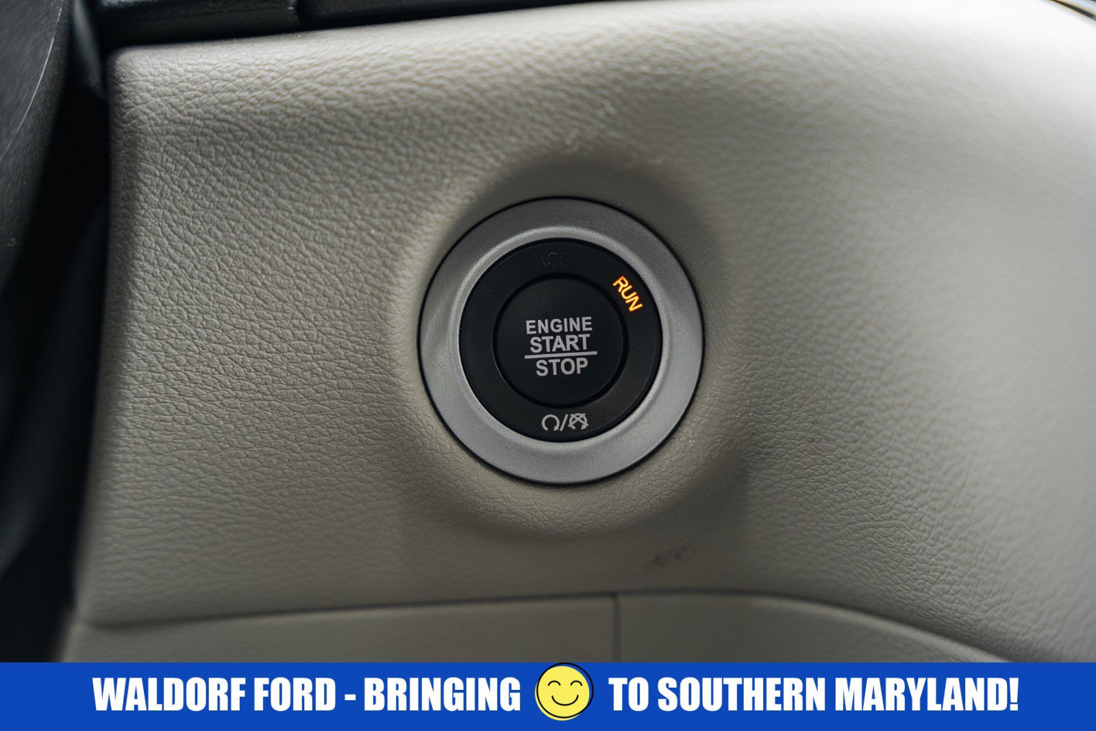 Used 2024 Chrysler Pacifica Touring-L image 25