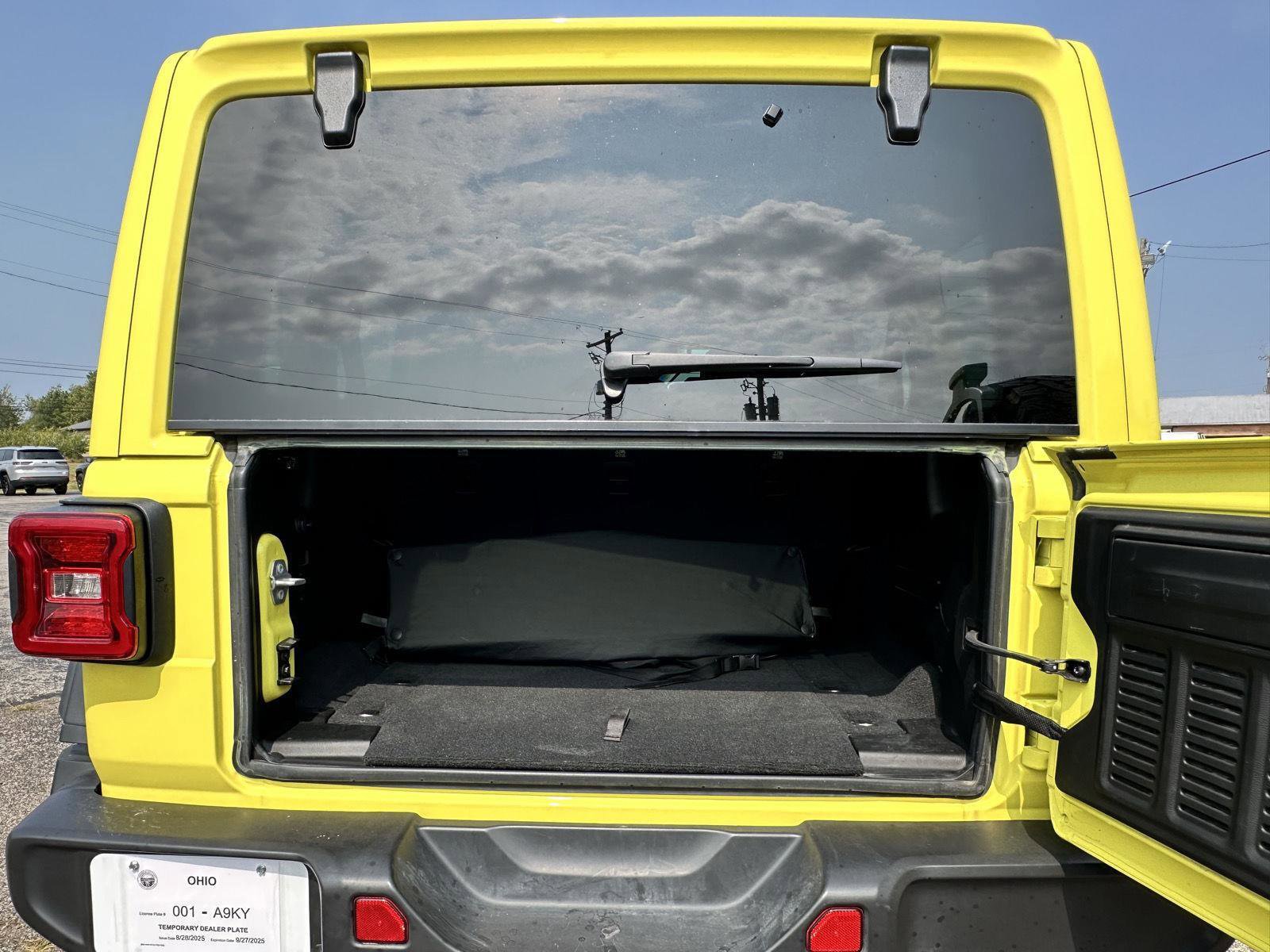 Used 2022 Jeep Wrangler Unlimited Sport image 26