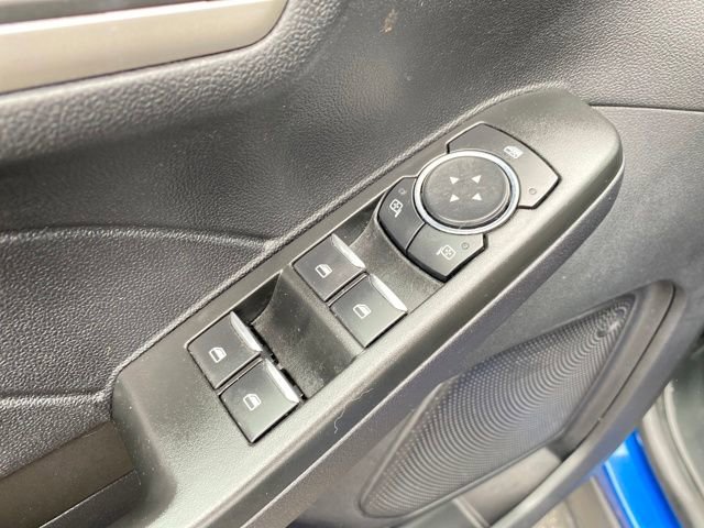 Used 2022 Ford Escape SE image 16