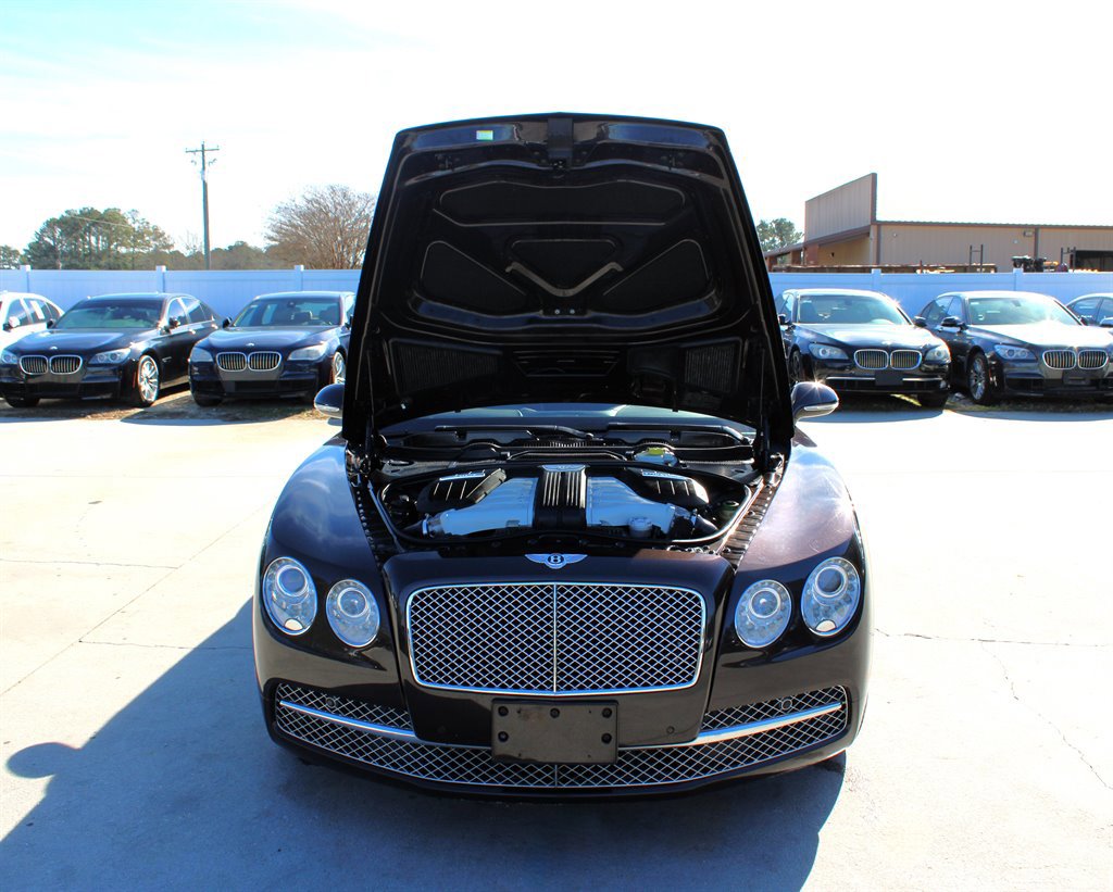 Used 2015 Bentley Flying Spur W12 image 44