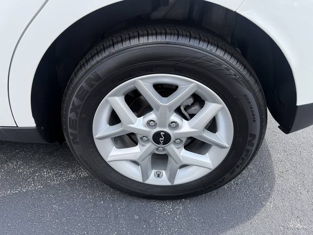 Certified 2025 Kia Soul LX w/ LX Technology Package FWD image 41