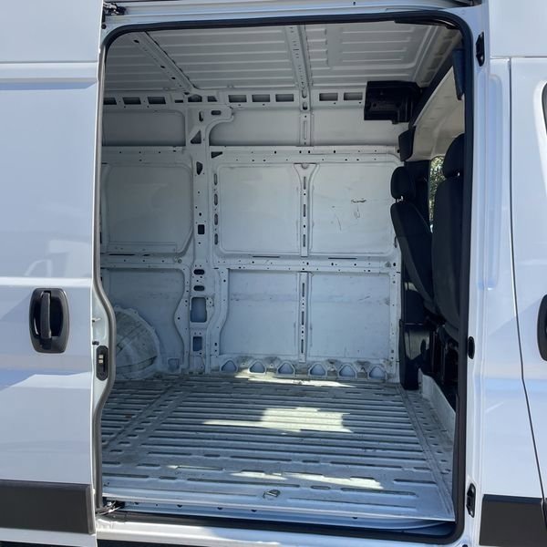 Used 2023 RAM ProMaster 2500 w/ Convenience Group image 18