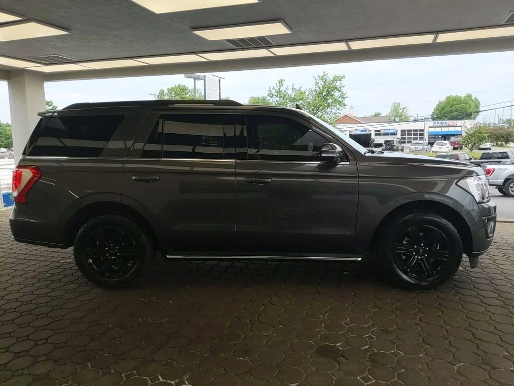Used 2020 Ford Expedition XLT w/ Equipment Group 202A AWD/4WD image 5
