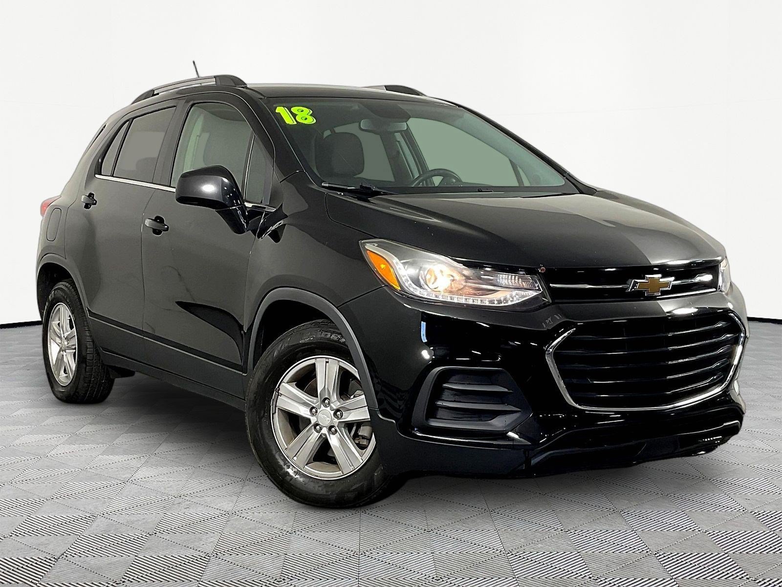 Used 2018 Chevrolet Trax LT FWD image 3