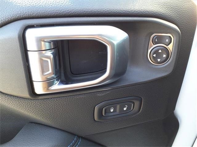 New 2023 Jeep Wrangler Unlimited Rubicon 4xe w/ Cold Weather Group image 18