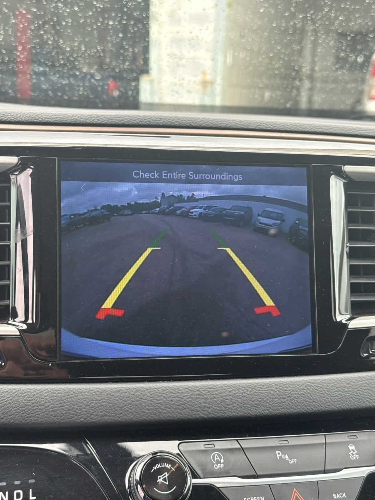 Used 2017 Chrysler Pacifica Touring-L image 18