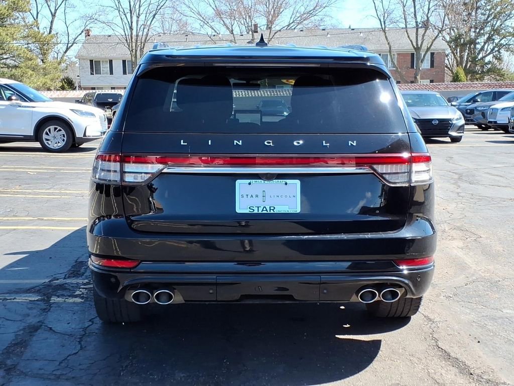 Used 2023 Lincoln Aviator Reserve w/ Equipment Group 201A AWD/4WD image 6