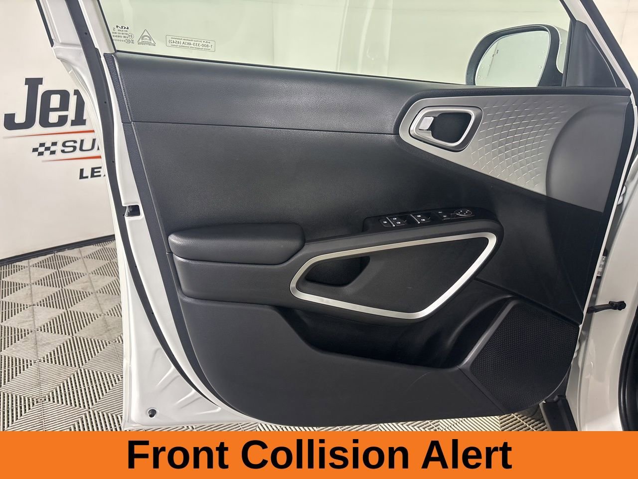 Used 2025 Kia Soul LX image 8