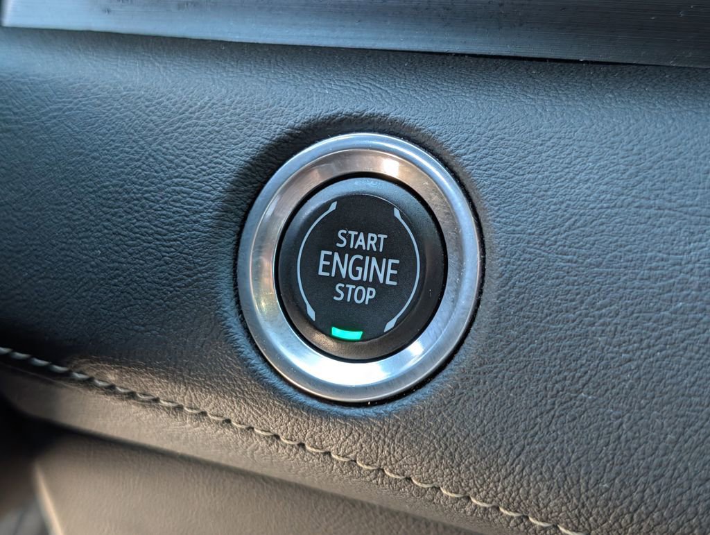 Used 2023 Cadillac Escalade ESV Premium Luxury w/ LPO, Floor Liner Package AWD/4WD image 31