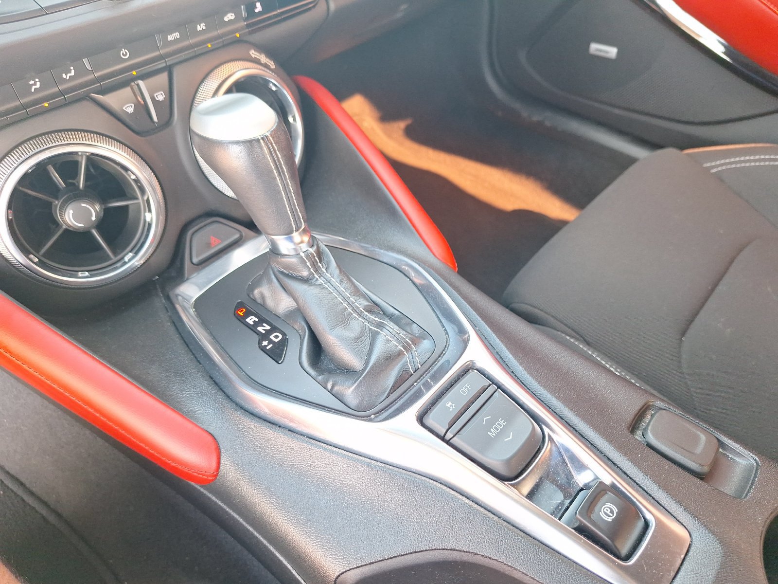 Used 2020 Chevrolet Camaro LT w/ Redline Edition RWD image 21