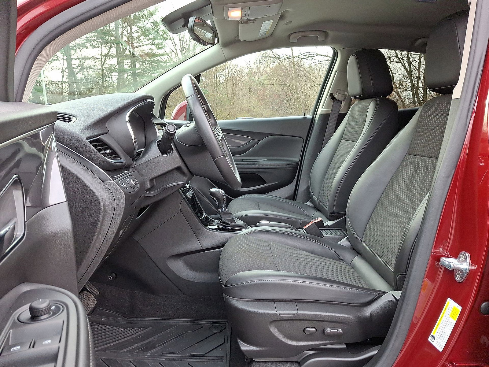 Certified 2022 Buick Encore Preferred w/ Safety Package image 11