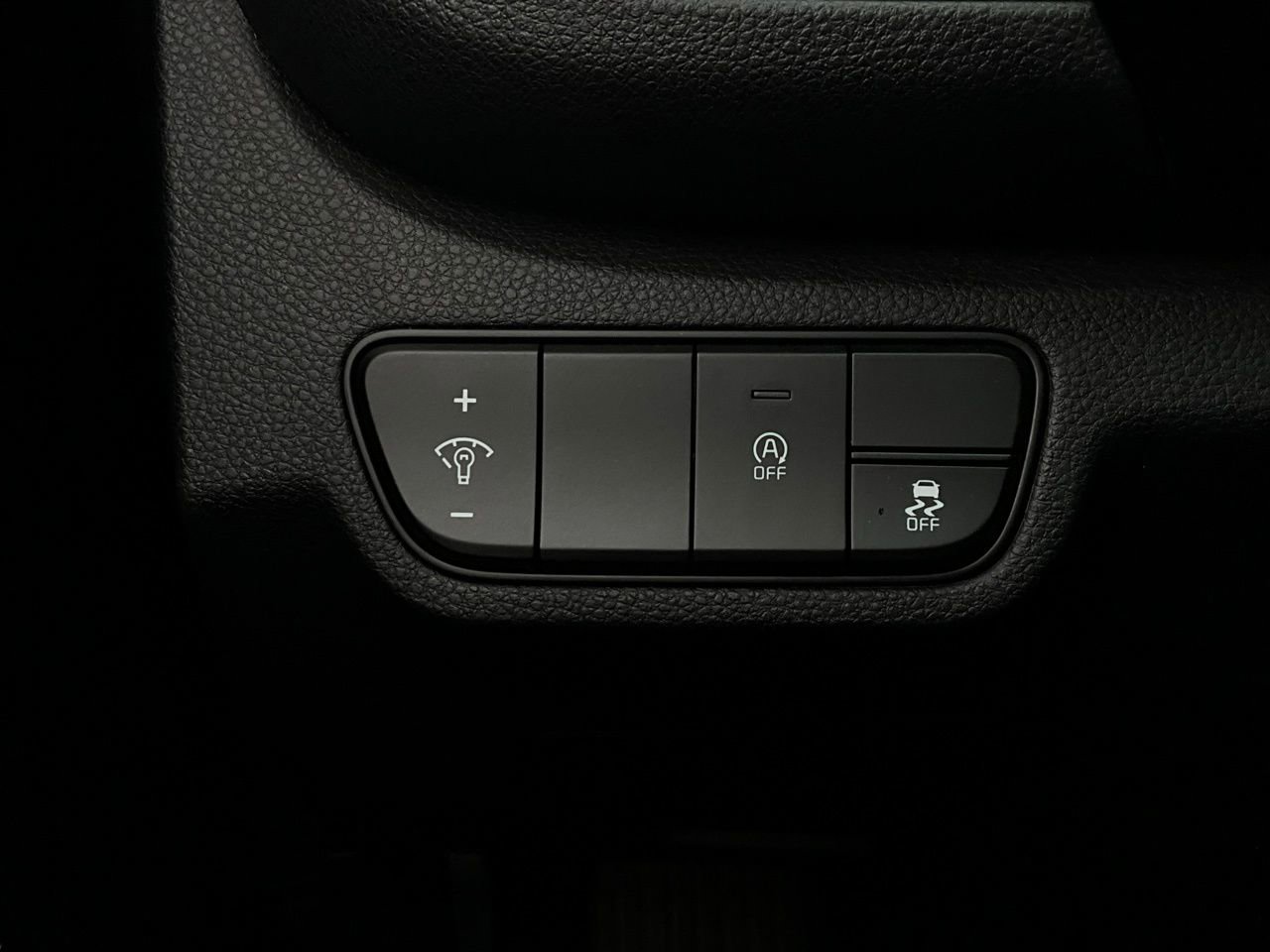 Used 2025 Kia Seltos S image 21