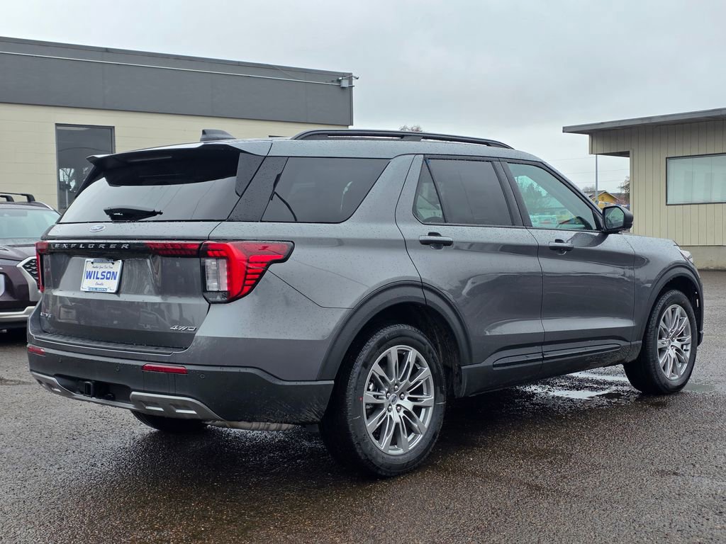 New 2026 Ford Explorer Active w/ Active Comfort Package image 2