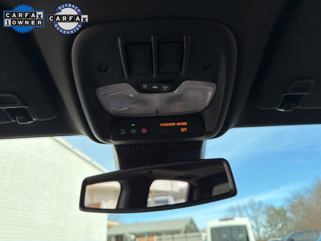 Used 2025 Chevrolet Colorado Z71 w/ Technology Package image 40