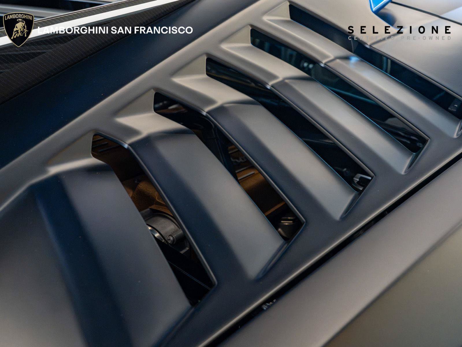 Used 2024 Lamborghini Huracan STO RWD image 37