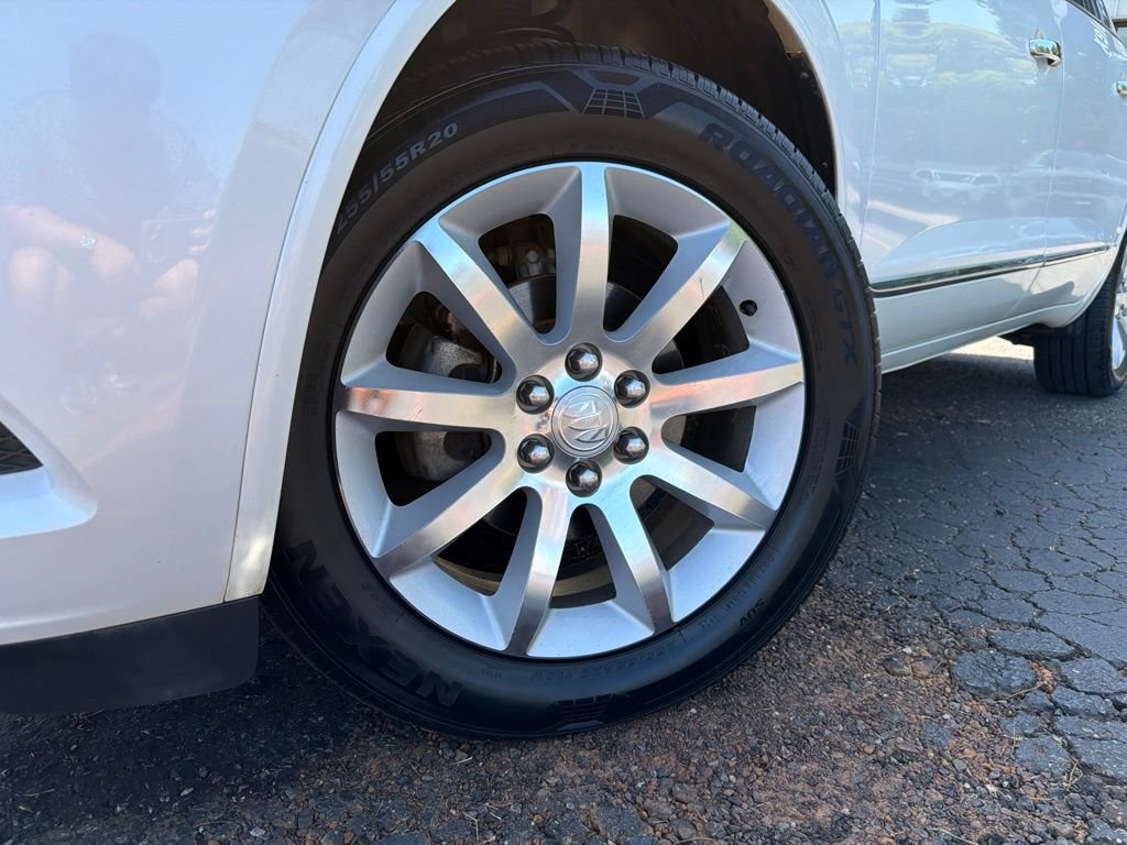 Used 2016 Buick Enclave Premium w/ Experience Buick Package FWD image 2