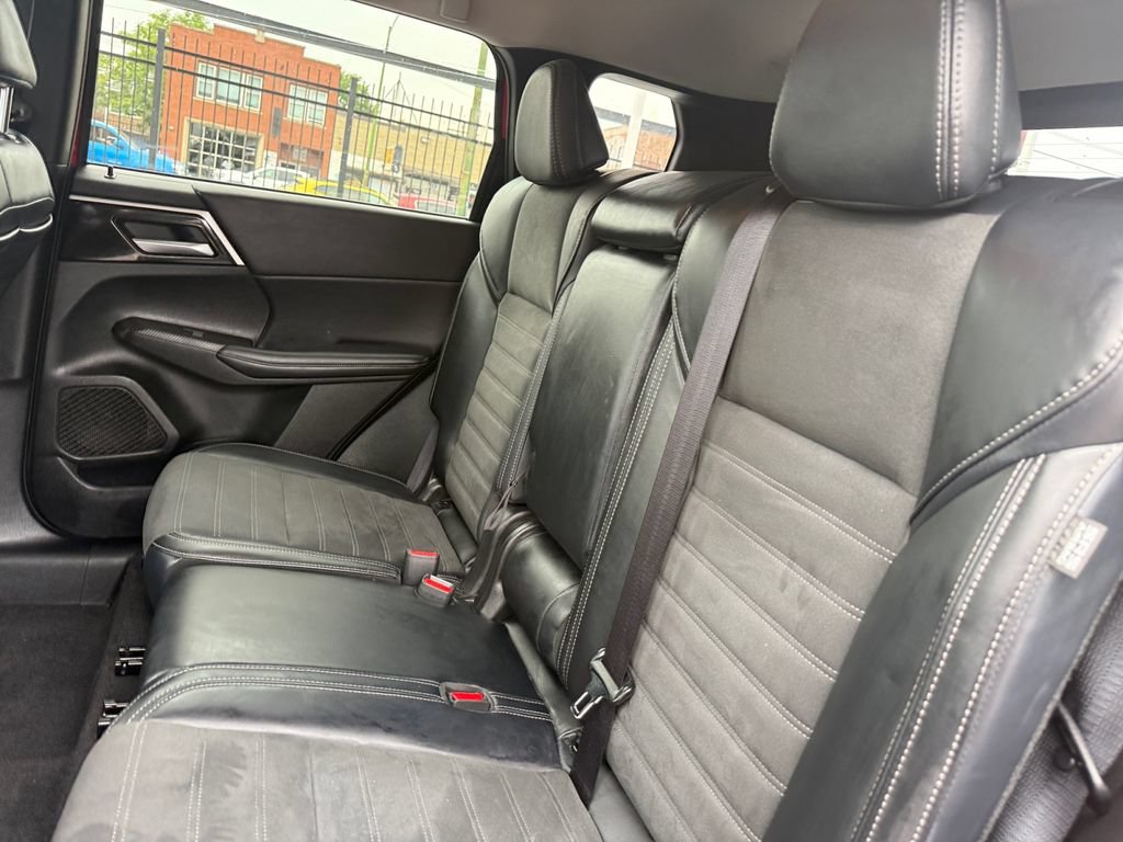 Used 2024 Mitsubishi Outlander SE AWD/4WD image 29
