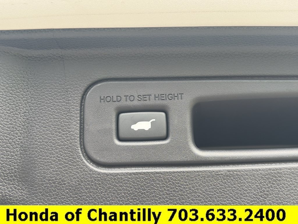Used 2025 Honda Pilot Touring image 25