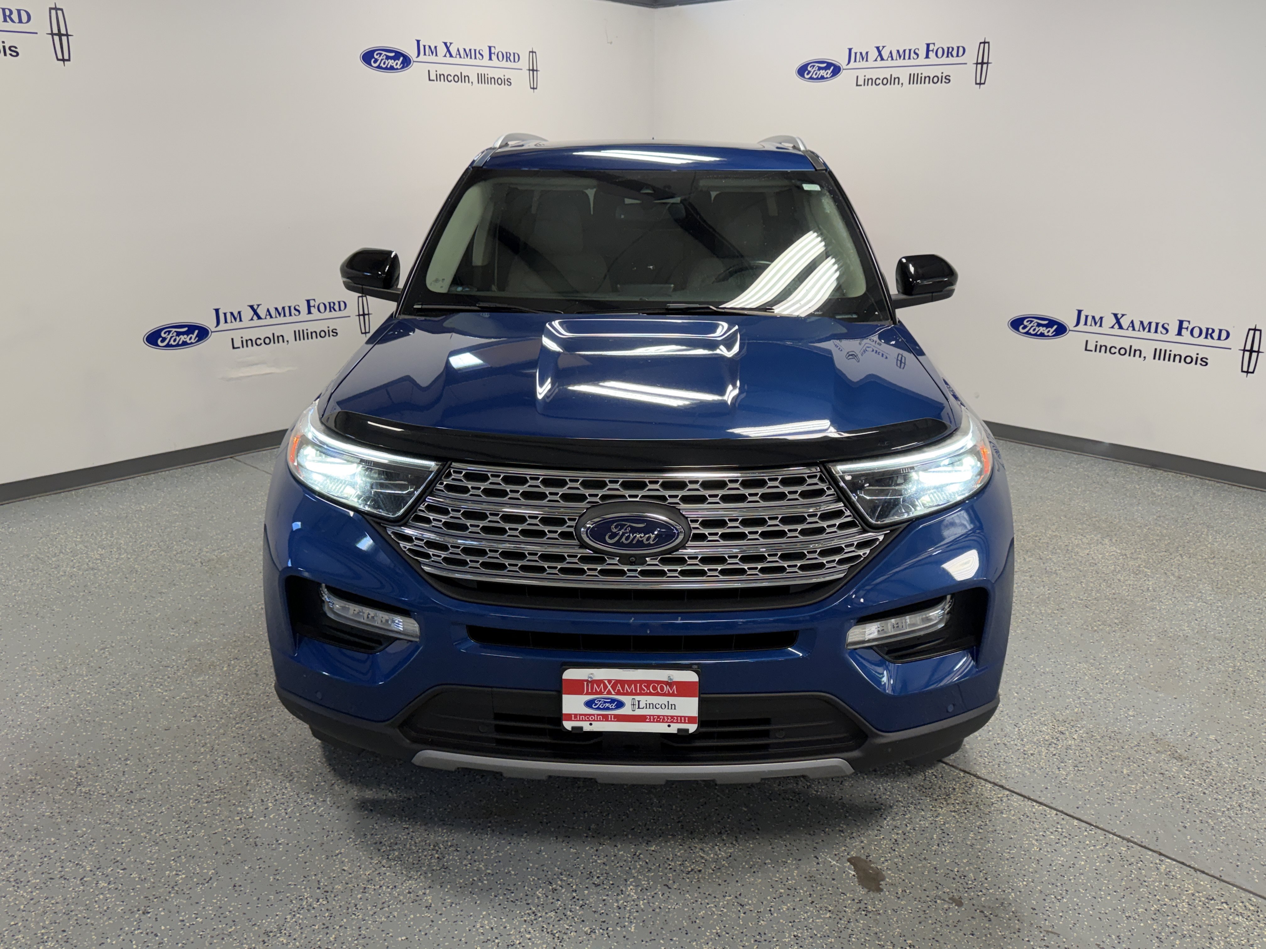 Used 2020 Ford Explorer Limited AWD/4WD image 2
