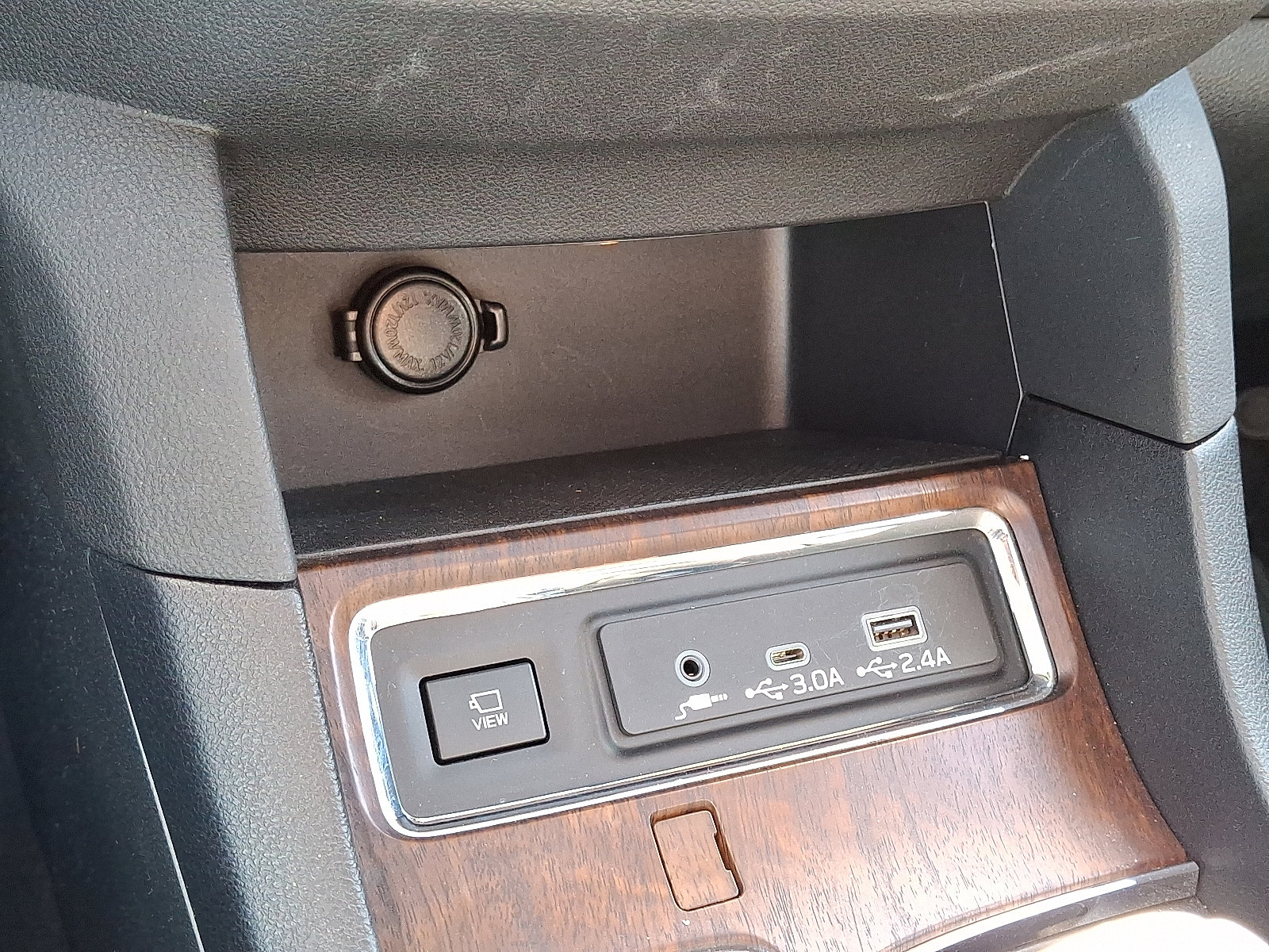 Used 2024 Subaru Ascent Touring image 32