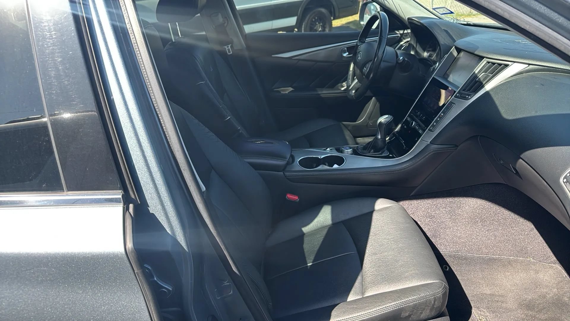 Used 2014 INFINITI Q50 Premium w/ Navigation Package AWD/4WD image 7