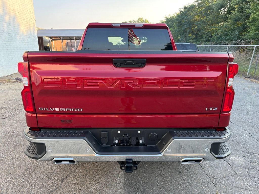 Used 2026 Chevrolet Silverado 1500 LTZ AWD/4WD image 3