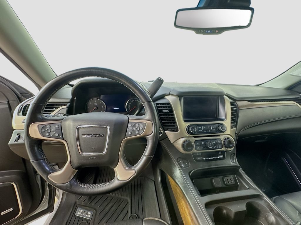 Used 2019 GMC Yukon Denali w/ Denali Ultimate Package AWD/4WD image 13