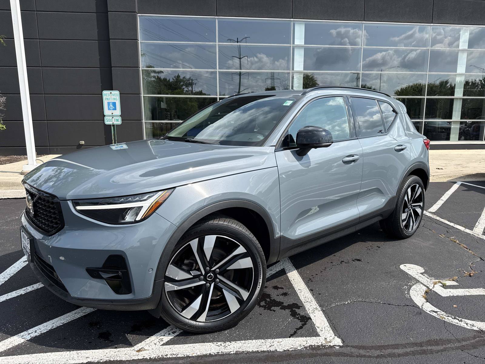 Used 2023 Volvo XC40 B5 Ultimate w/ Protection Package Premier
