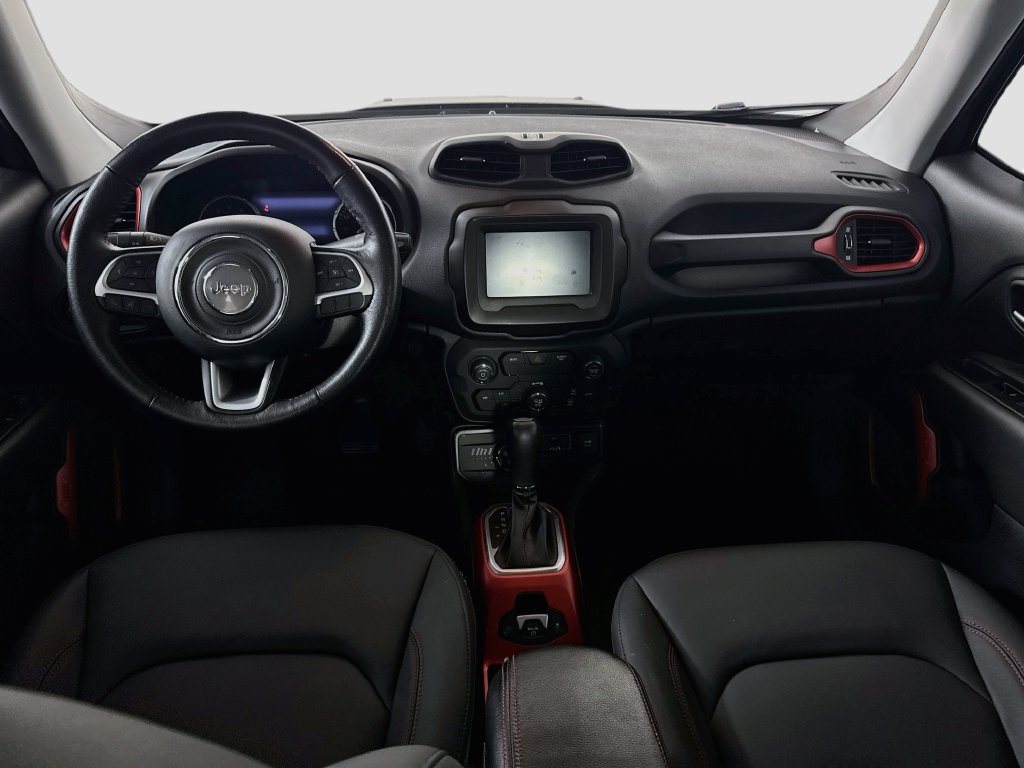 Used 2020 Jeep Renegade Trailhawk w/ Premium Leather Group AWD/4WD image 36