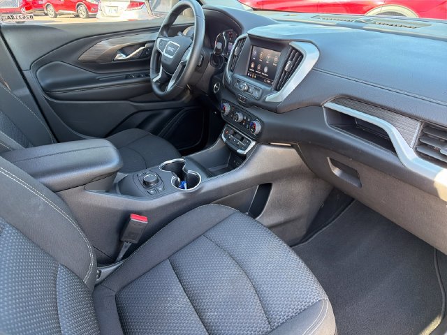 Used 2022 GMC Terrain SLE w/ Driver Convenience Package FWD image 24