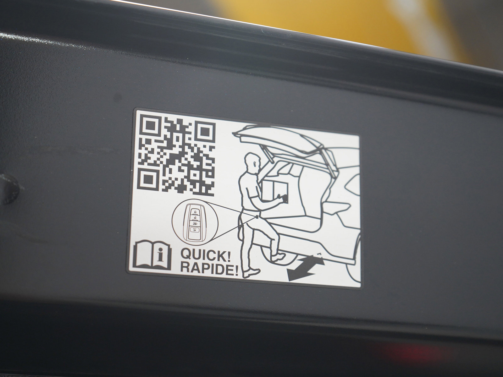 Used 2025 Toyota Sequoia Platinum AWD/4WD image 14