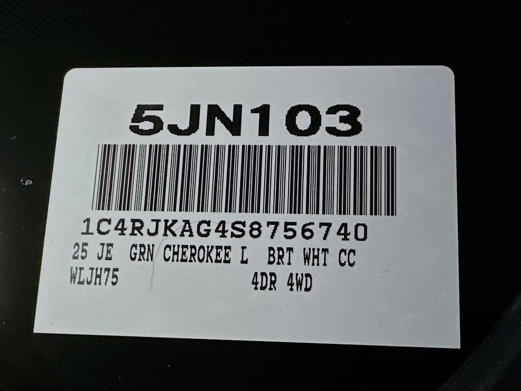 New 2025 Jeep Grand Cherokee L Altitude image 25