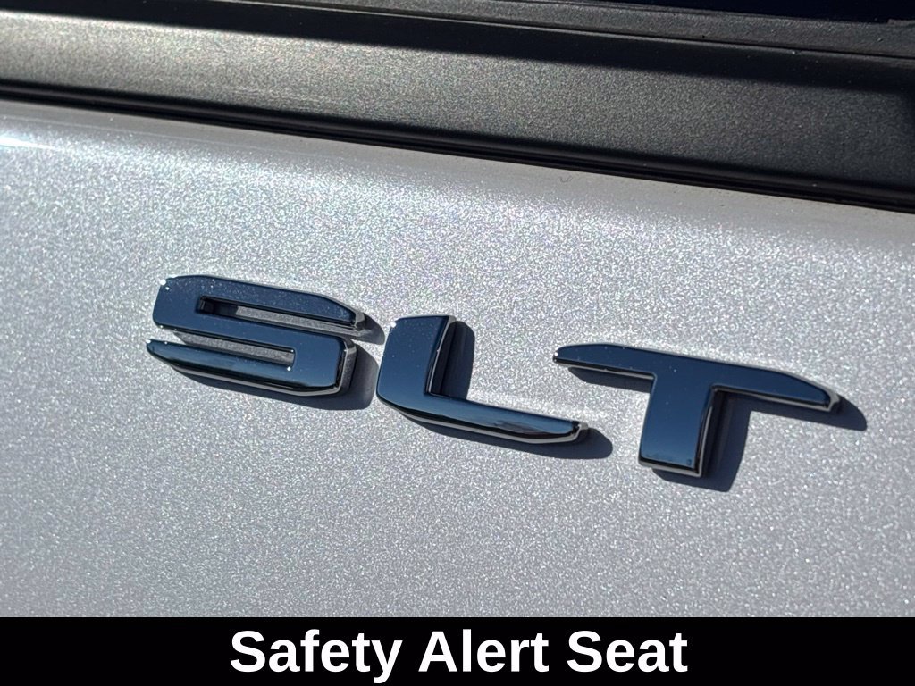 Used 2023 GMC Terrain SLT AWD/4WD image 22