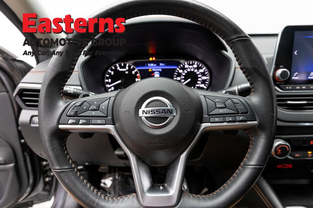 Used 2022 Nissan Altima 2.5 SR FWD image 10